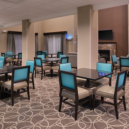 Holiday Inn Express & Suites Bakersfield Airport By Ihg Екстер'єр фото