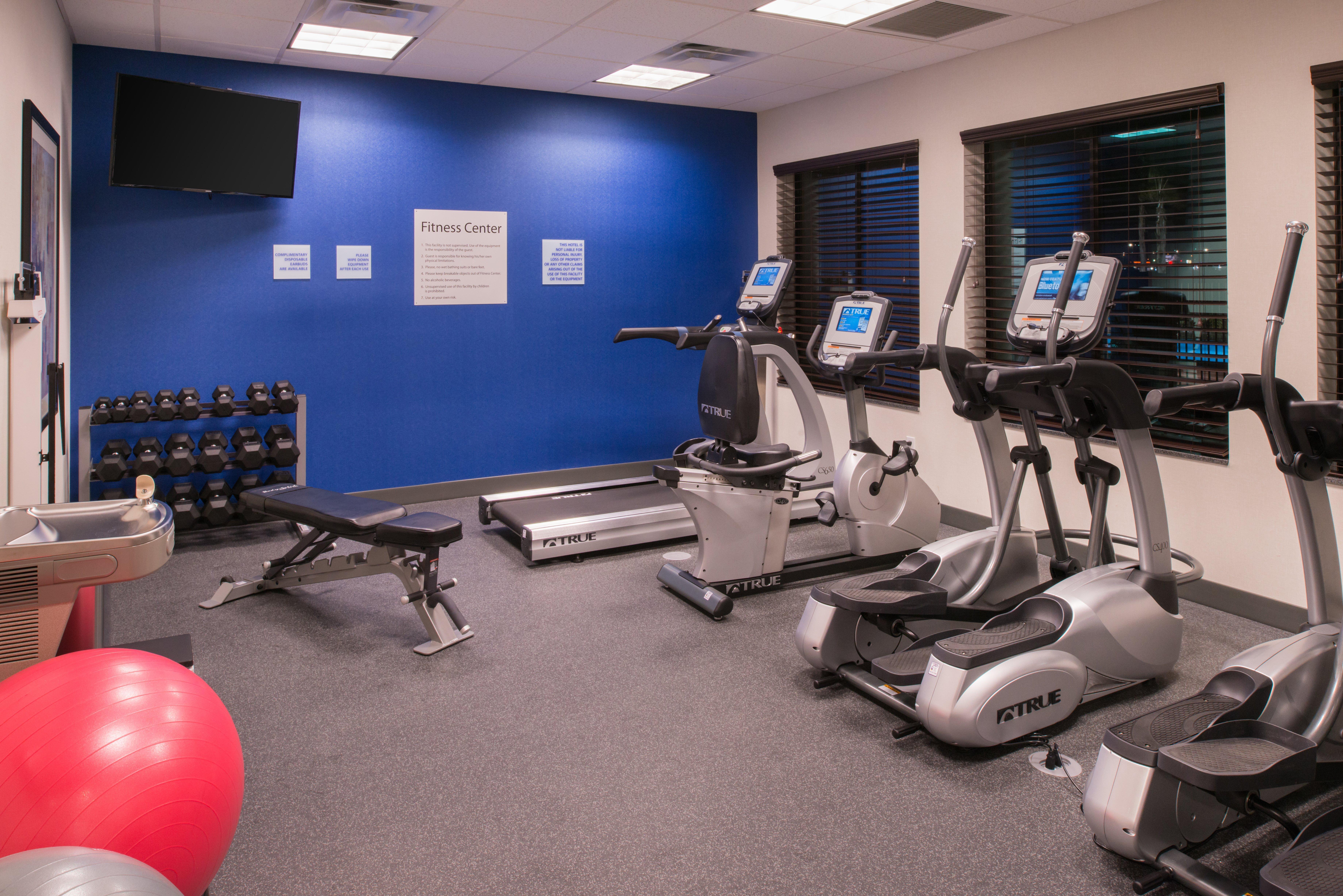Holiday Inn Express & Suites Bakersfield Airport By Ihg Екстер'єр фото