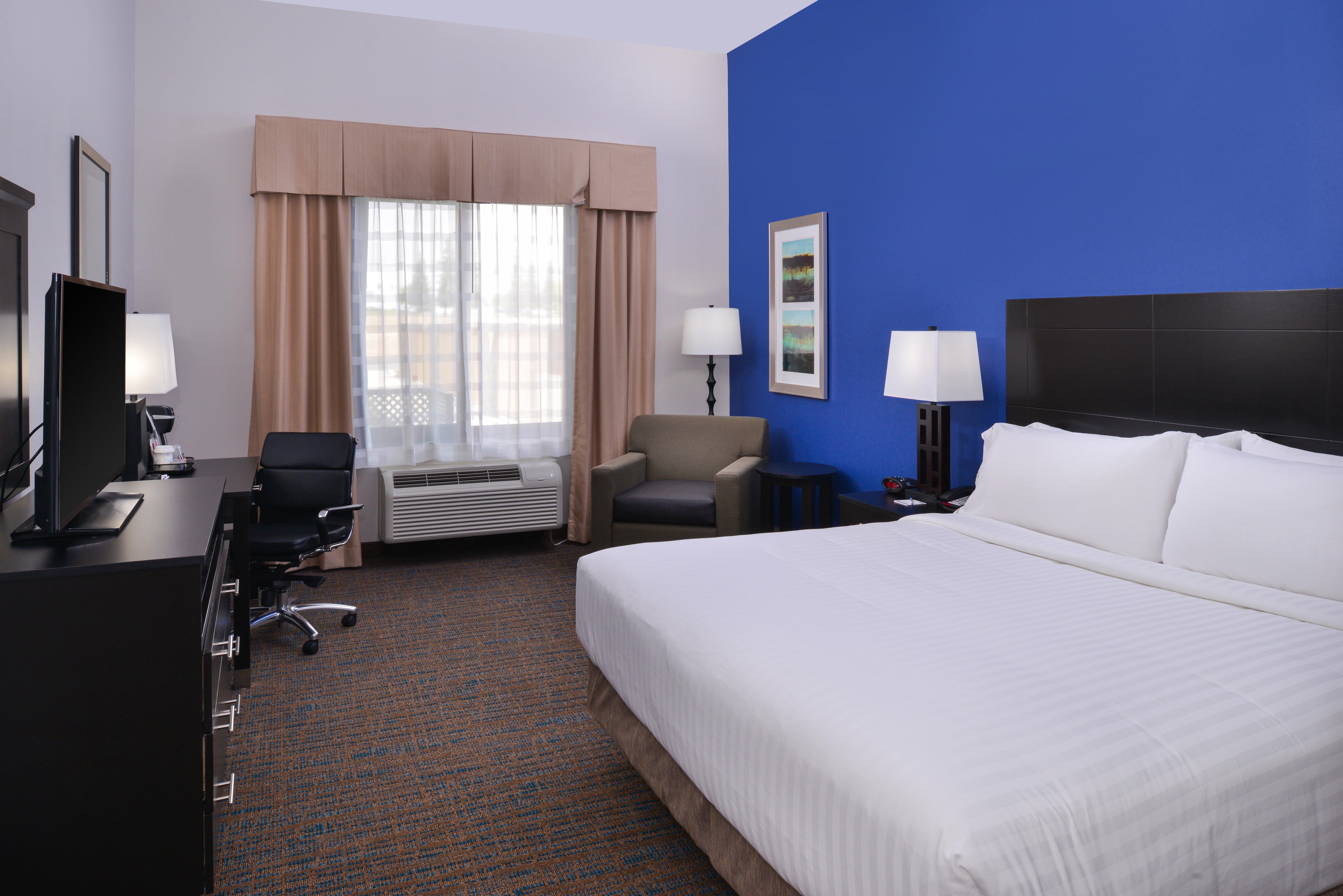 Holiday Inn Express & Suites Bakersfield Airport By Ihg Екстер'єр фото
