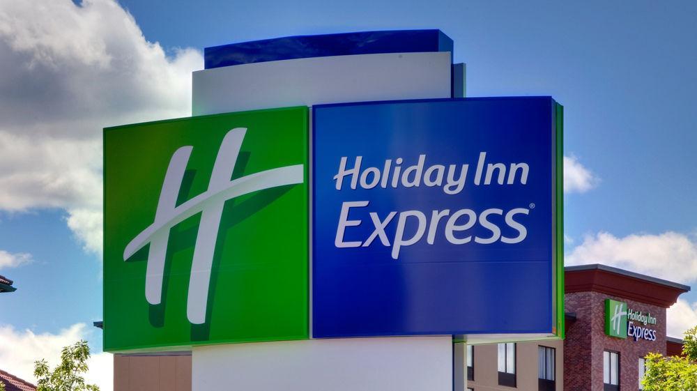 Holiday Inn Express & Suites Bakersfield Airport By Ihg Екстер'єр фото