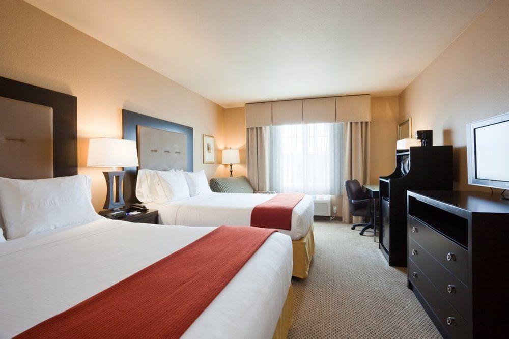 Holiday Inn Express & Suites Bakersfield Airport By Ihg Екстер'єр фото